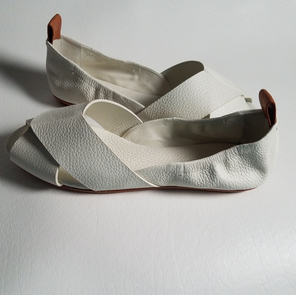 Mercedes Castillo White Leather Sandals - Picture 3 of 8